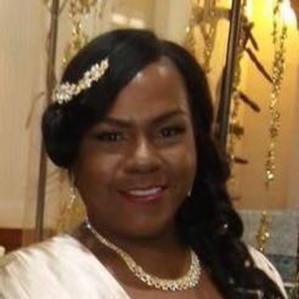 Meet your Posher, Monique